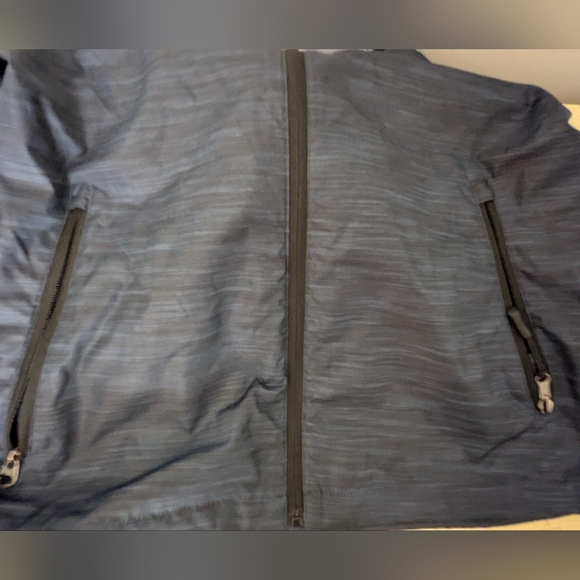 New Balance Jacket - Picture 2 of 4